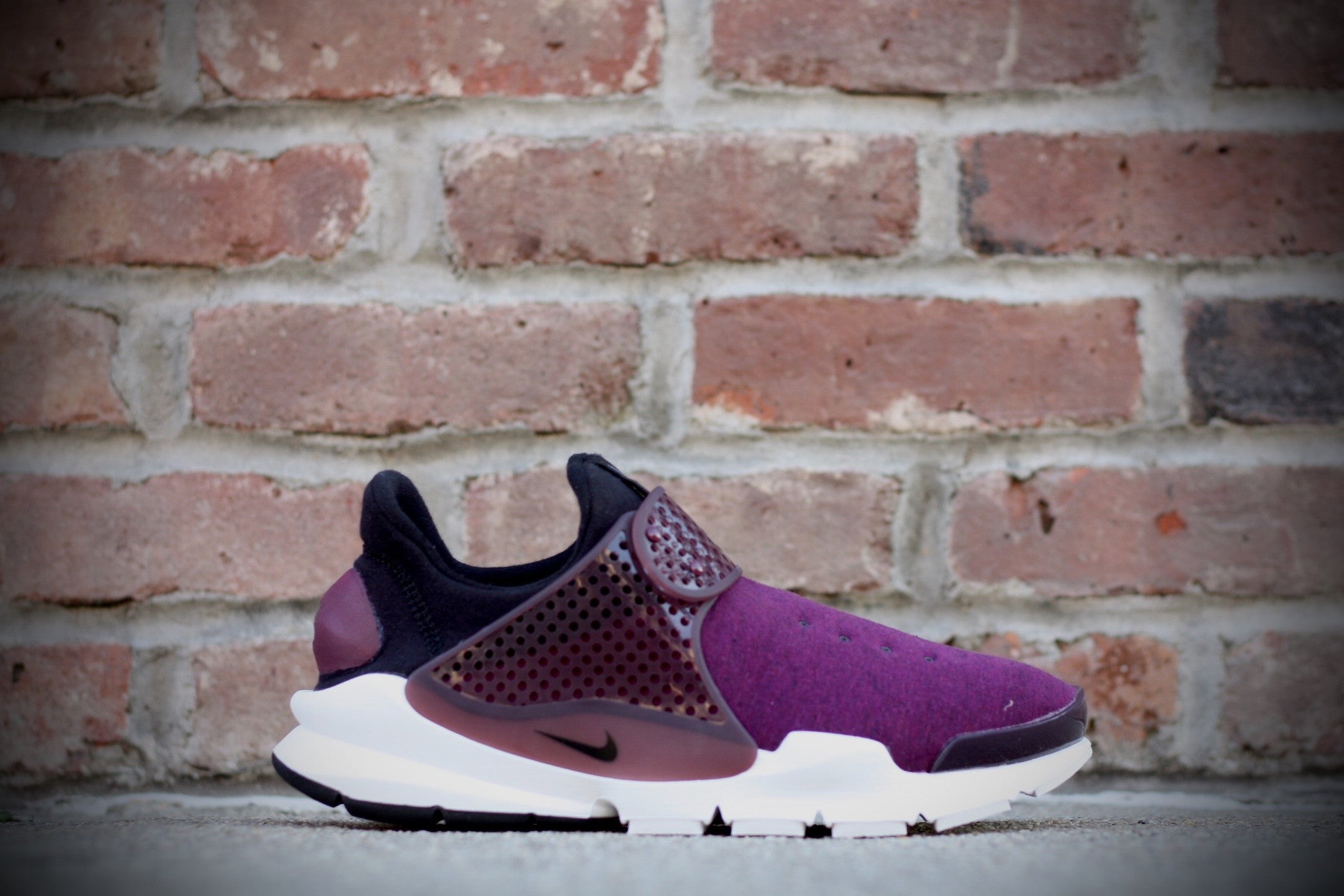 NIKE SOCK DART TECH FLEECE "MULBERRY" 834669-501 - thesneakerspy