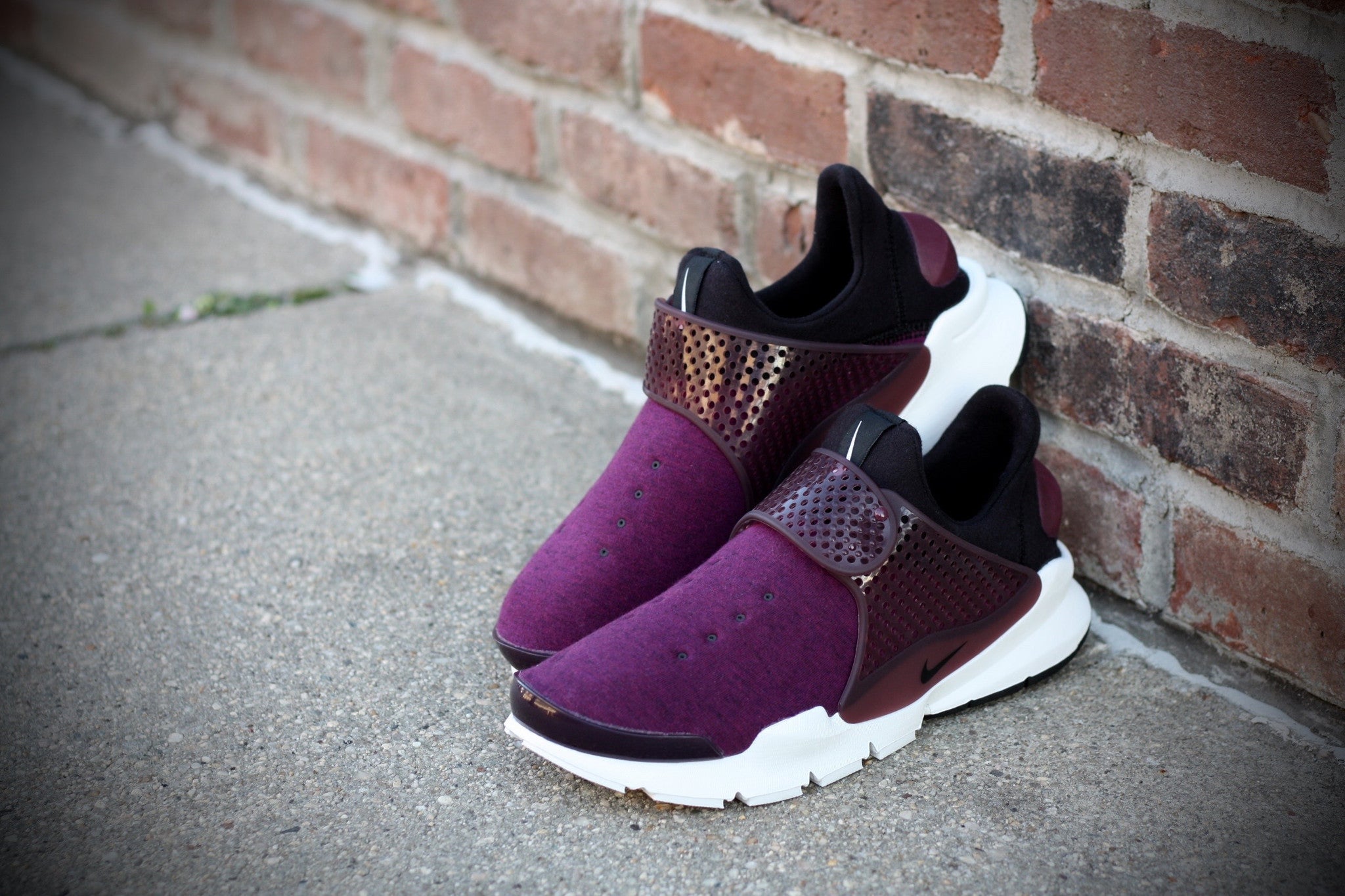 NIKE SOCK DART TECH FLEECE "MULBERRY" 834669-501 - thesneakerspy