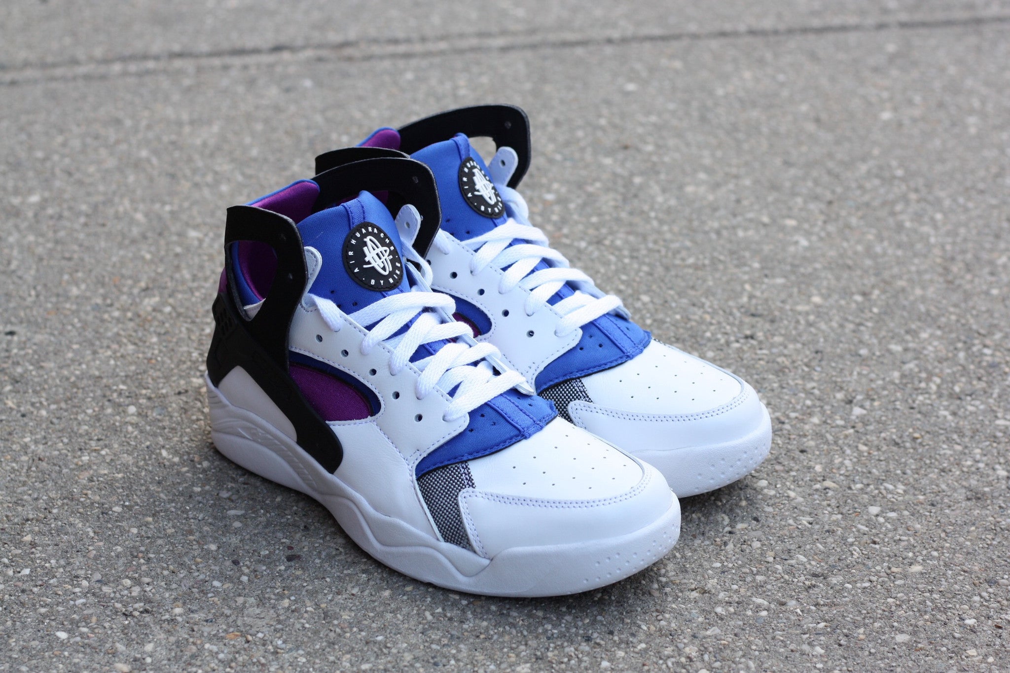 NIKE AIR FLIGHT HUARACHE PRM QS 686203-100 - thesneakerspy