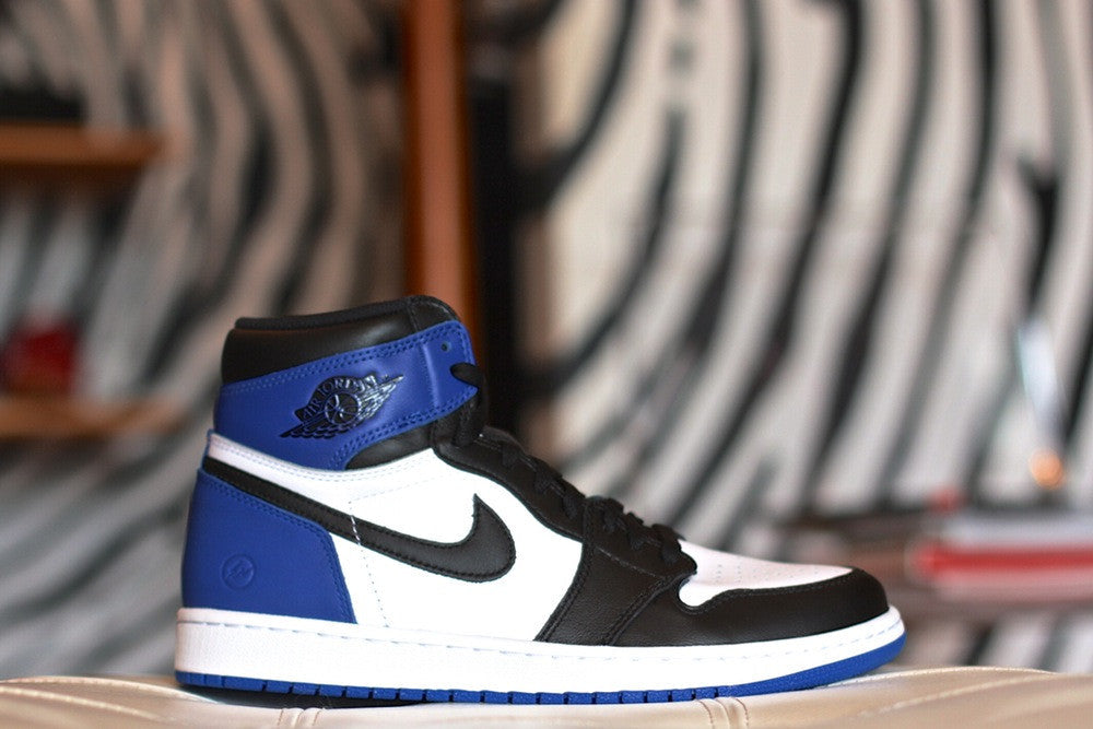 AIR JORDAN RETRO 1 "FRAGMENT" 716371 040 - thesneakerspy