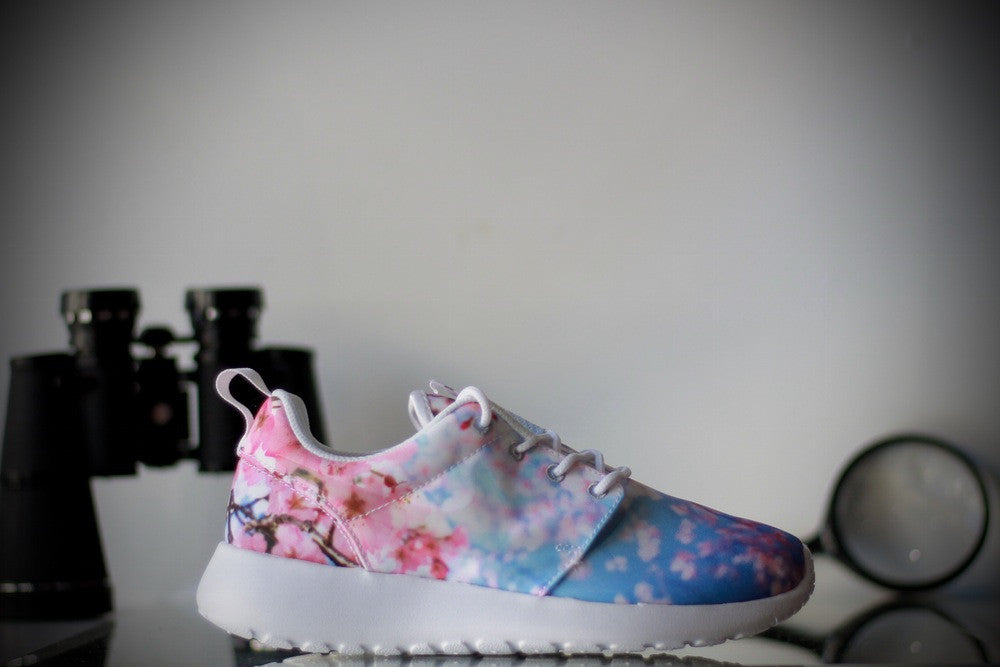 NIKE ROSHERUN QS "CHERRY BLOSSOM" 819960-100 - thesneakerspy