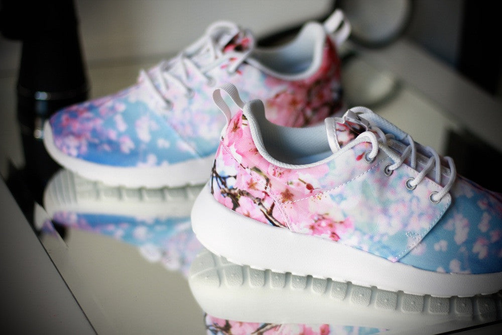 NIKE ROSHERUN QS "CHERRY BLOSSOM" 819960-100 - thesneakerspy