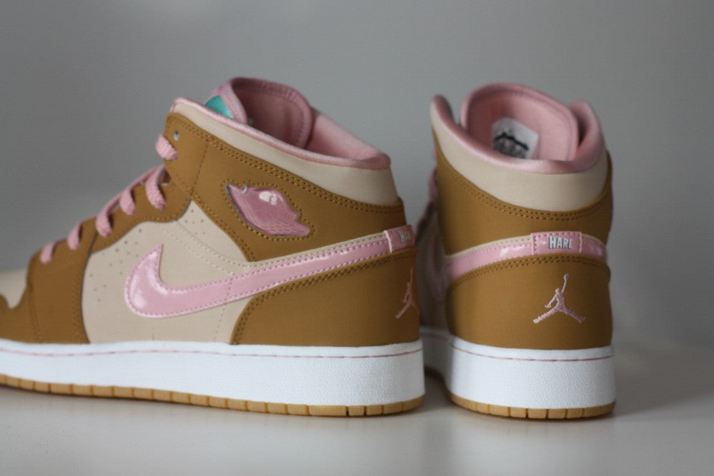 AIR JORDAN RETRO 1 "LOLA BUNNY" GS 724072 730 - thesneakerspy