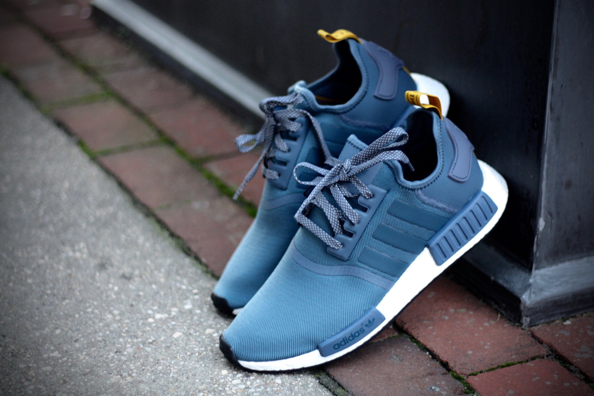 ADIDAS NMD-R1 INK BLUE / MINT YELLOW S31515 - thesneakerspy