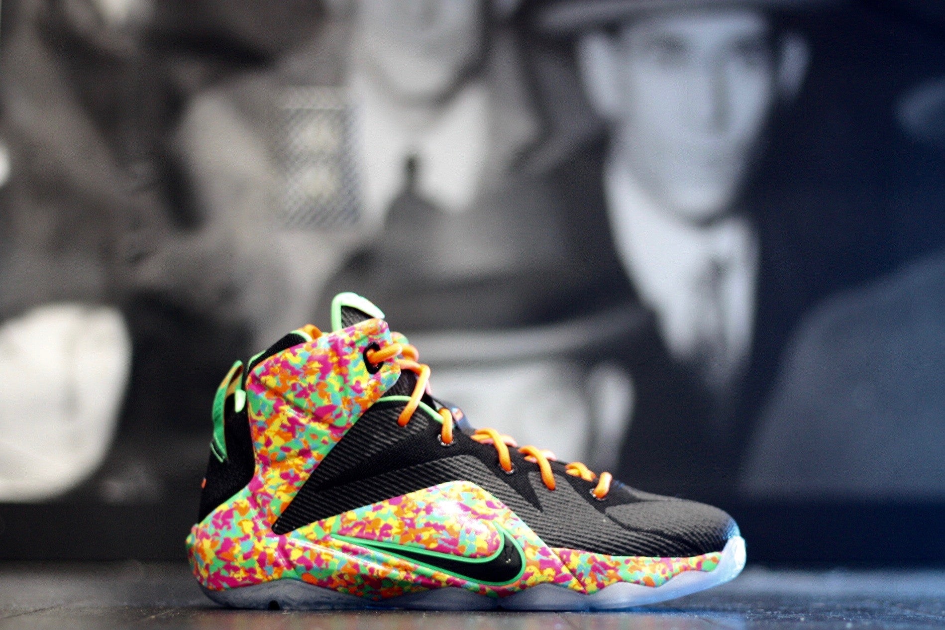 NIKE LEBRON X11 "CEREAL" 685181-008