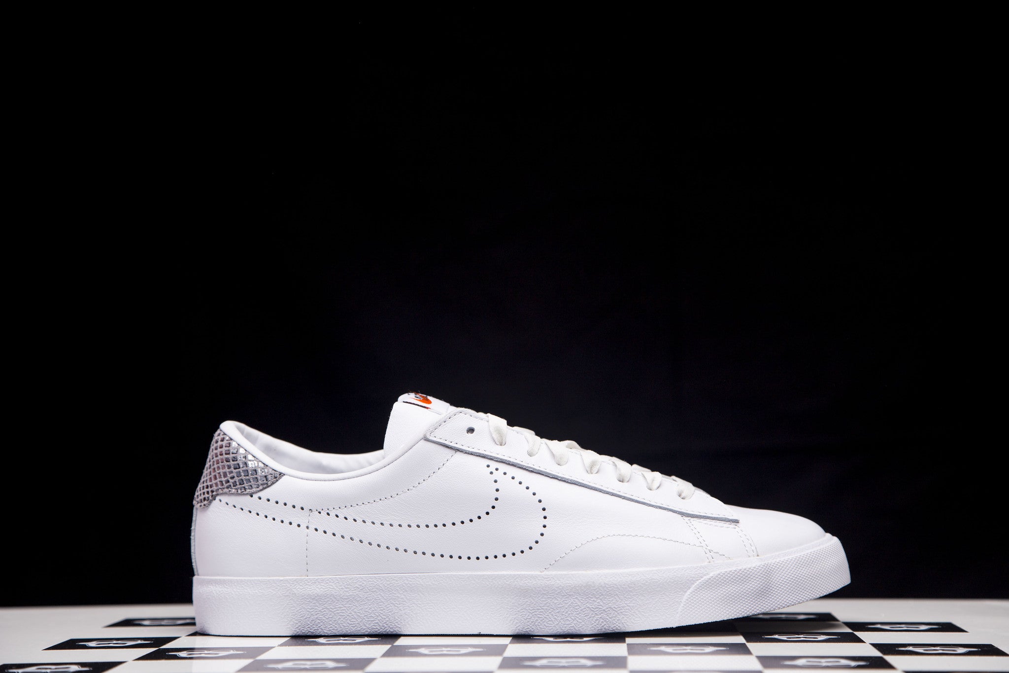 NIKE TENNIS CLASSIC FRAGMENT SP 693505 110 - thesneakerspy