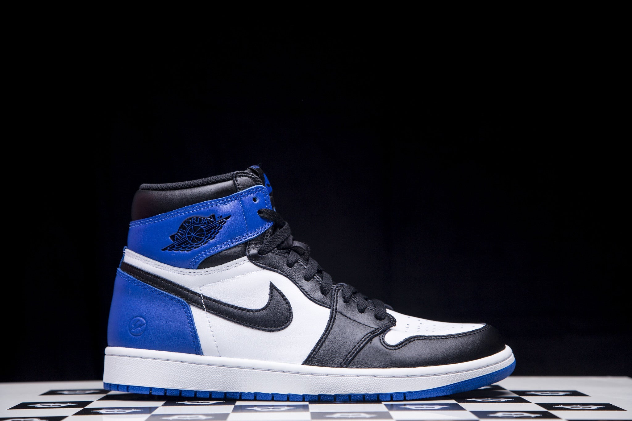 AIR JORDAN RETRO 1 "FRAGMENT" 716371 040 - thesneakerspy