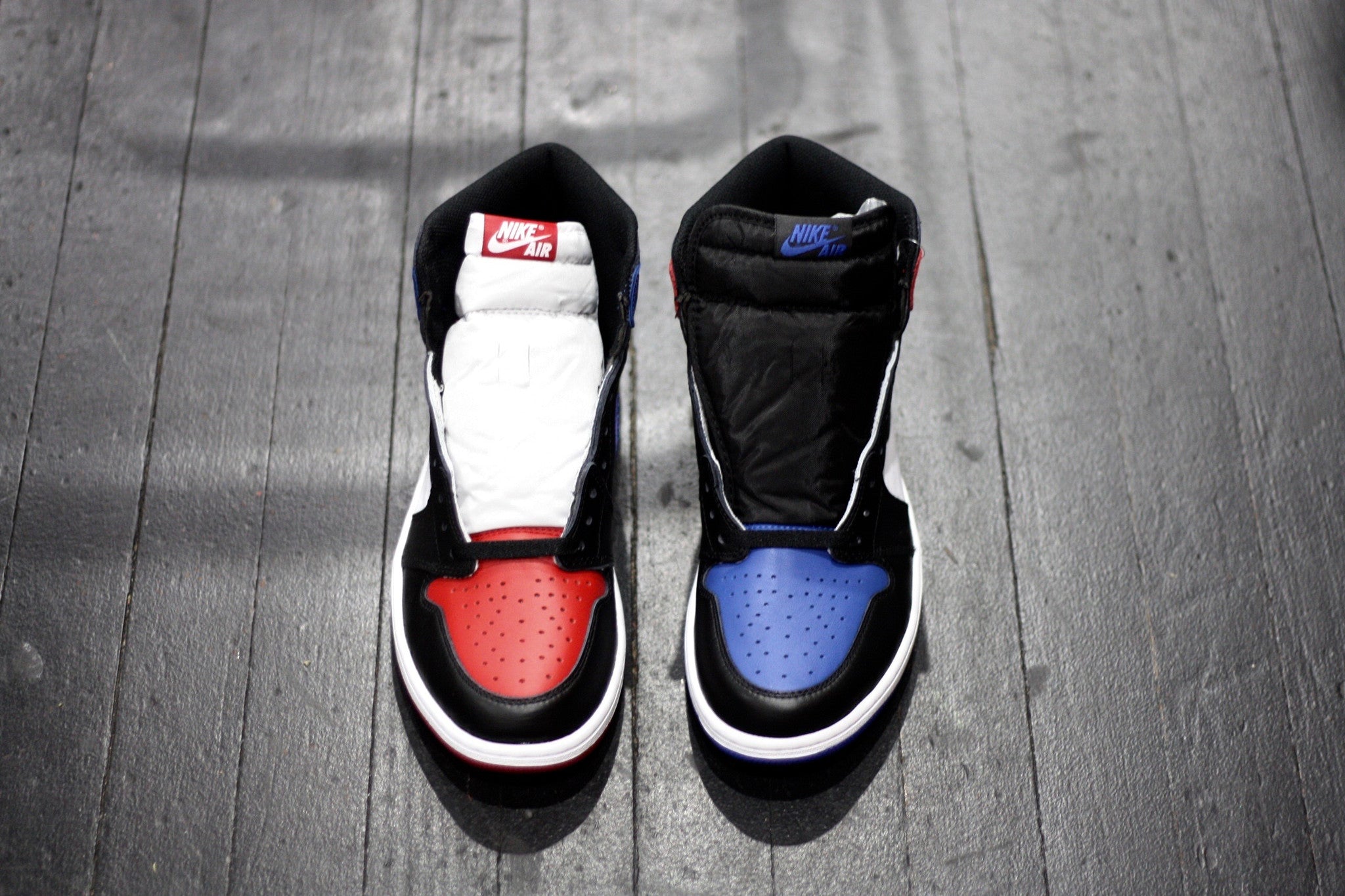 AIR JORDAN RETRO 1 "TOP 3" 555088-026 - thesneakerspy