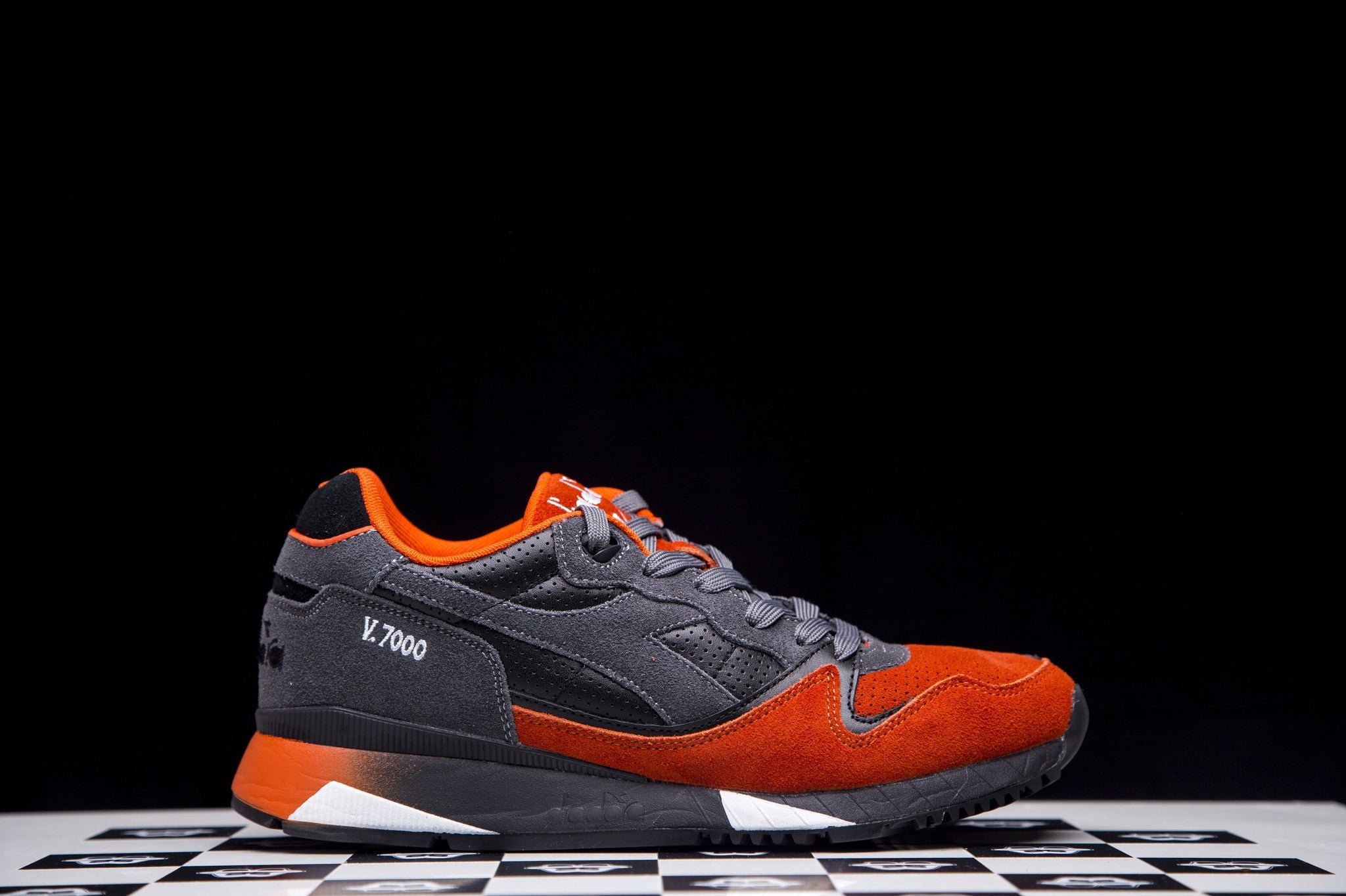 DIADORA V7000 CASTLE ROCK / DARK ORANGE - thesneakerspy