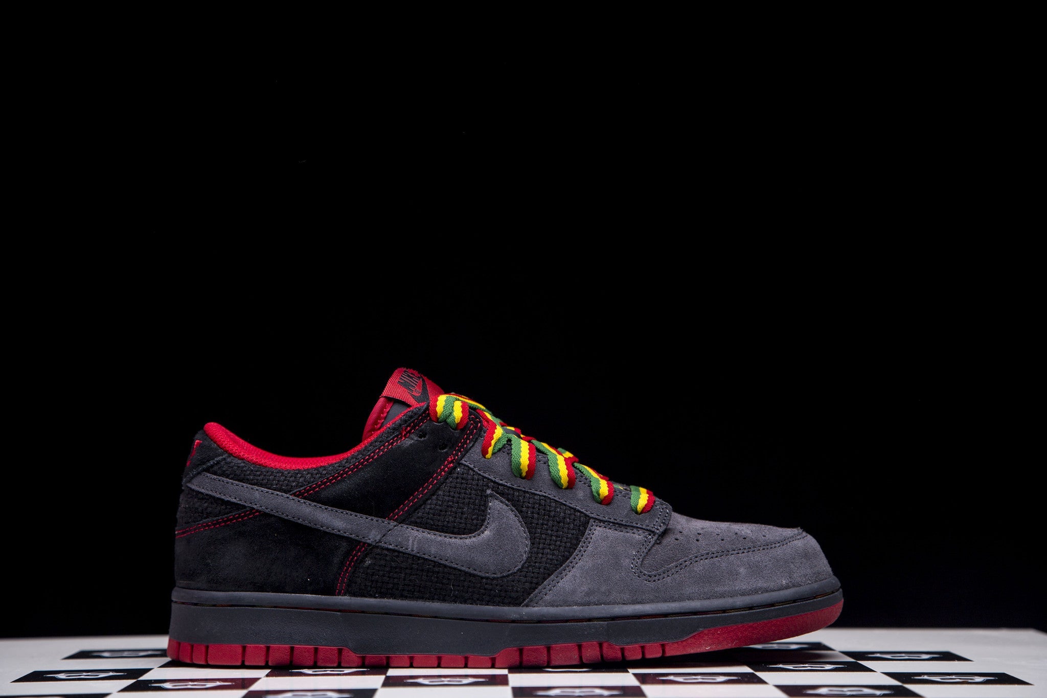 NIKE DUNK LOW CL "RASTA" 304714 991 - thesneakerspy