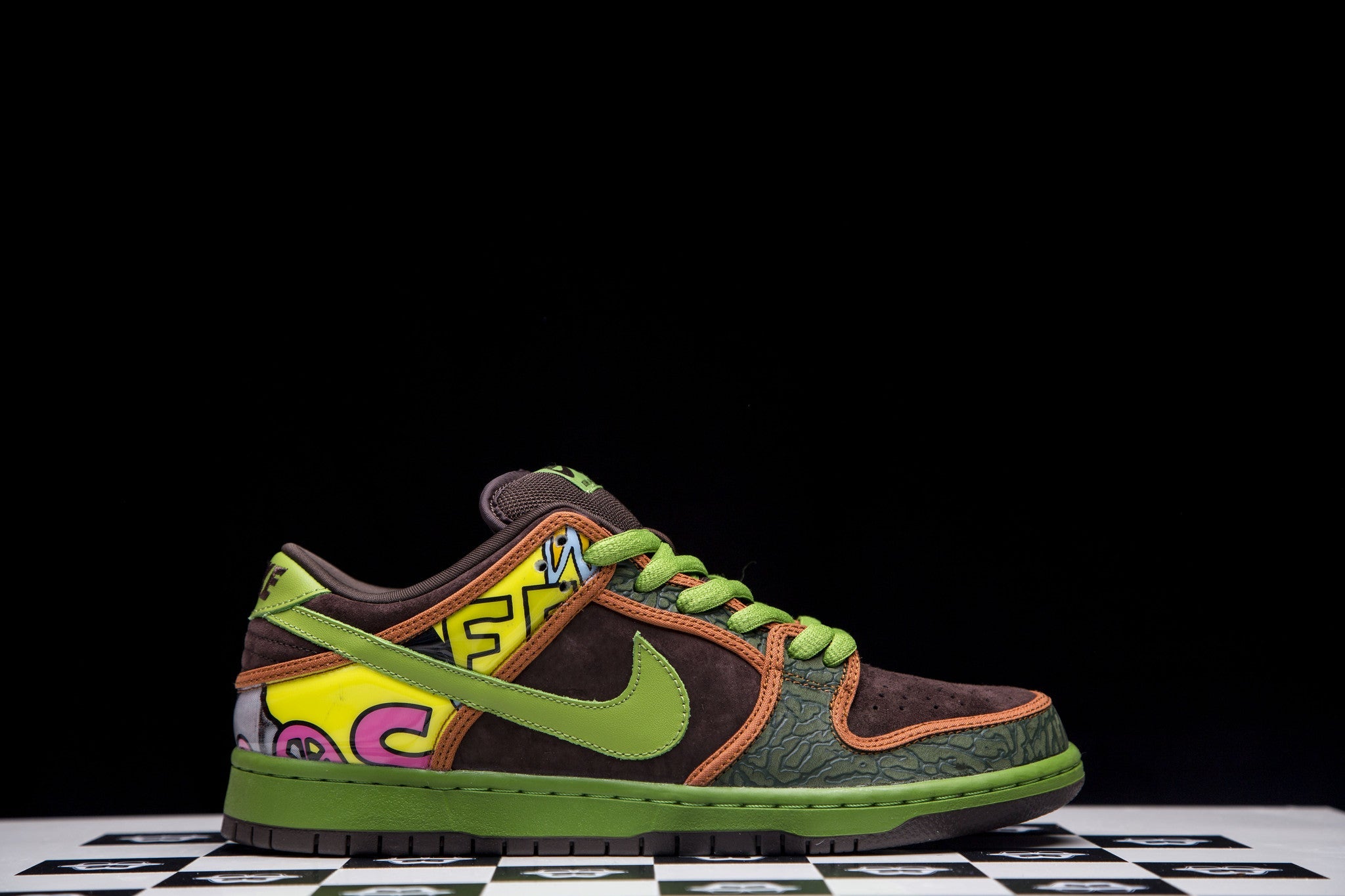 NIKE SB DUNK LOW "DE LA SOUL" 789841 322 - thesneakerspy