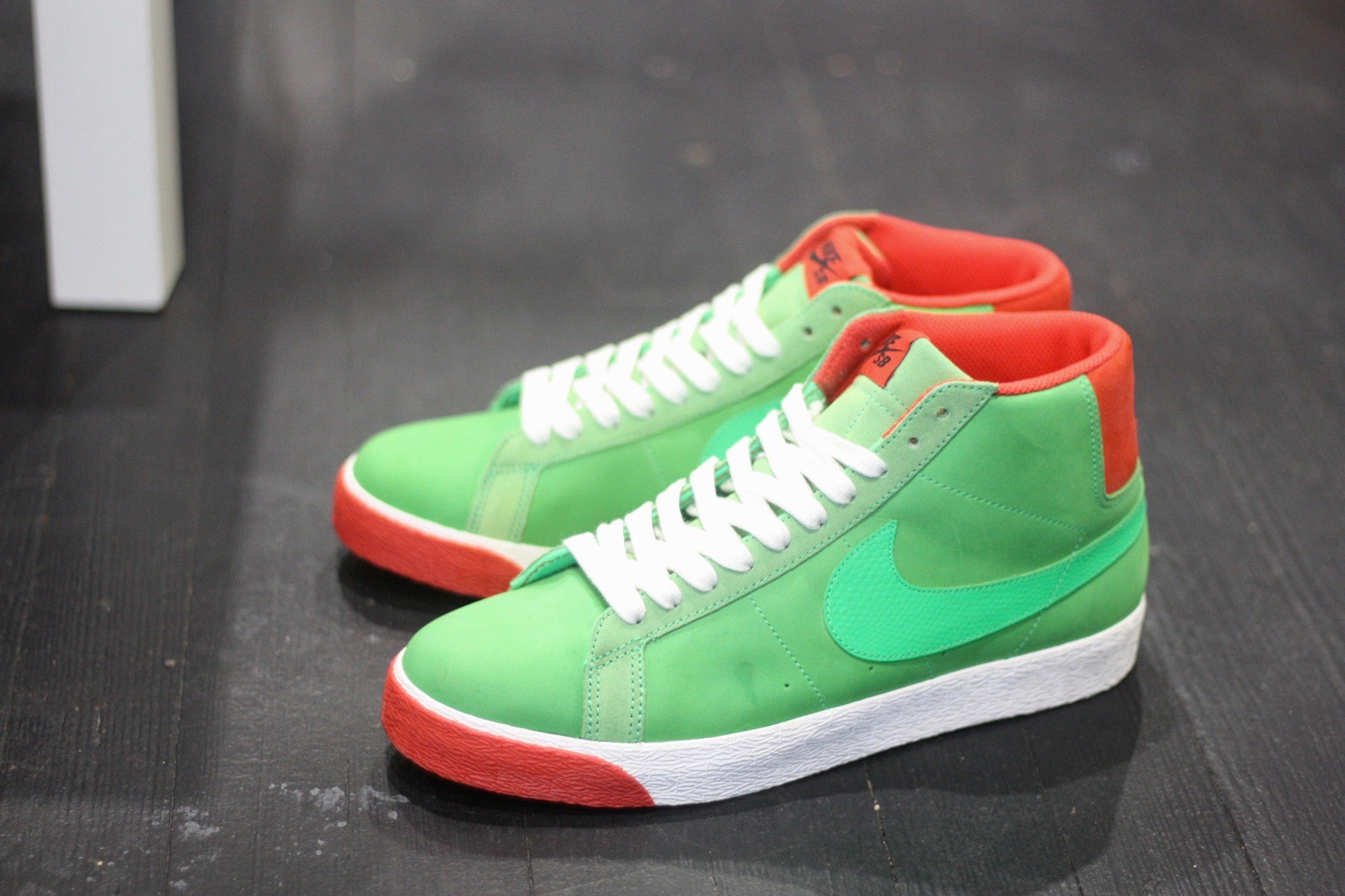 NIKE SB BLAZER PREMIUM "POISON FROG" 314070-331