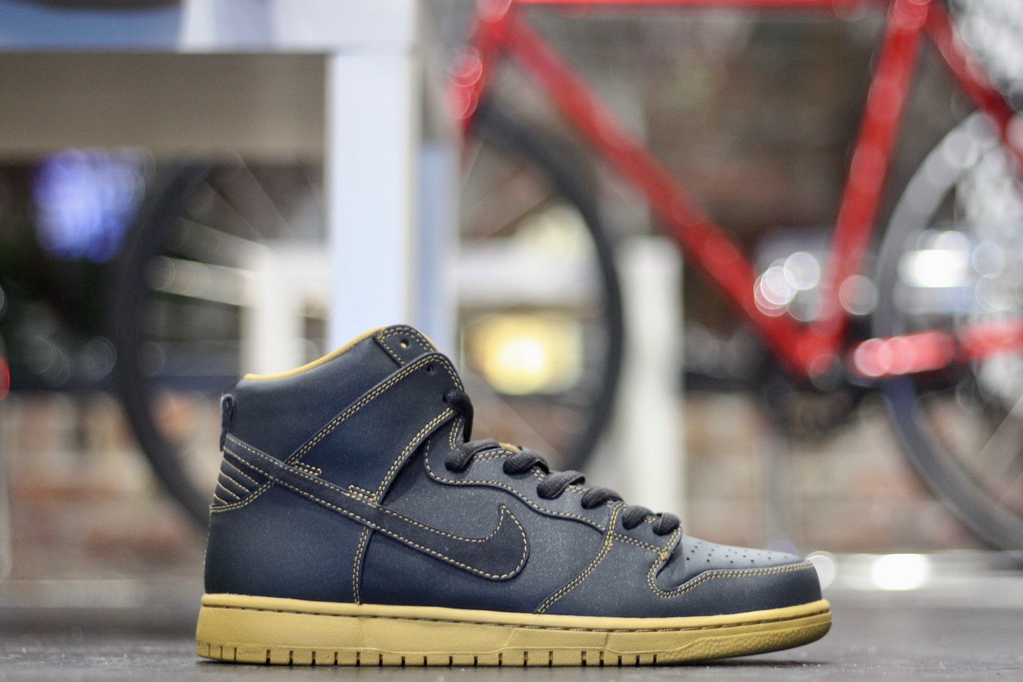 NIKE SB DUNK HIGH PRO "GOLDEN STRAW" 305050-007