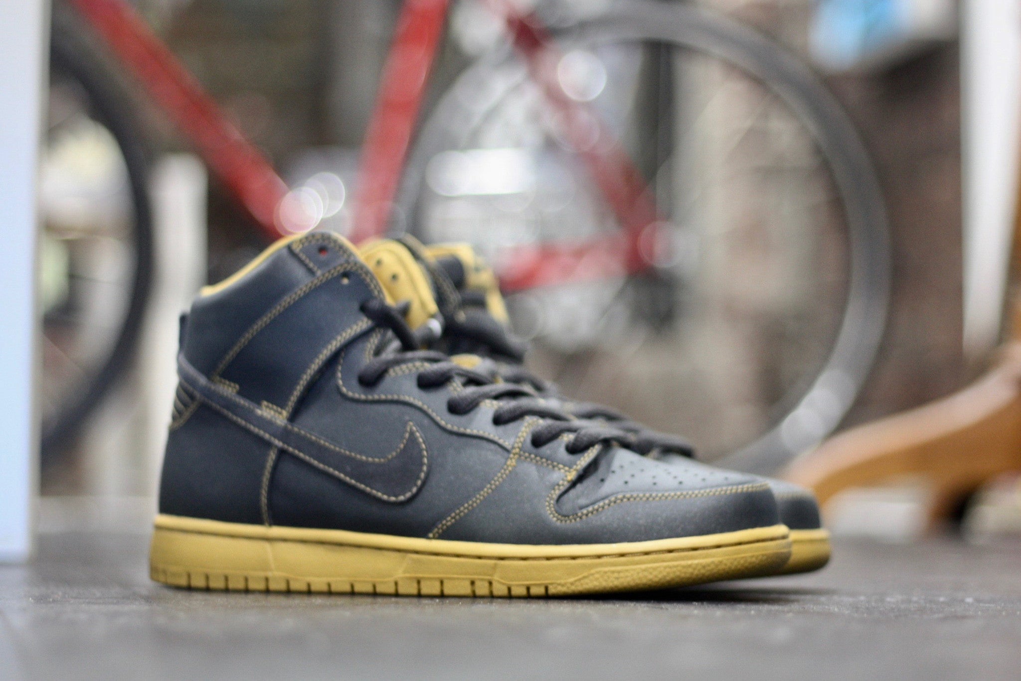 NIKE SB DUNK HIGH PRO "GOLDEN STRAW" 305050-007