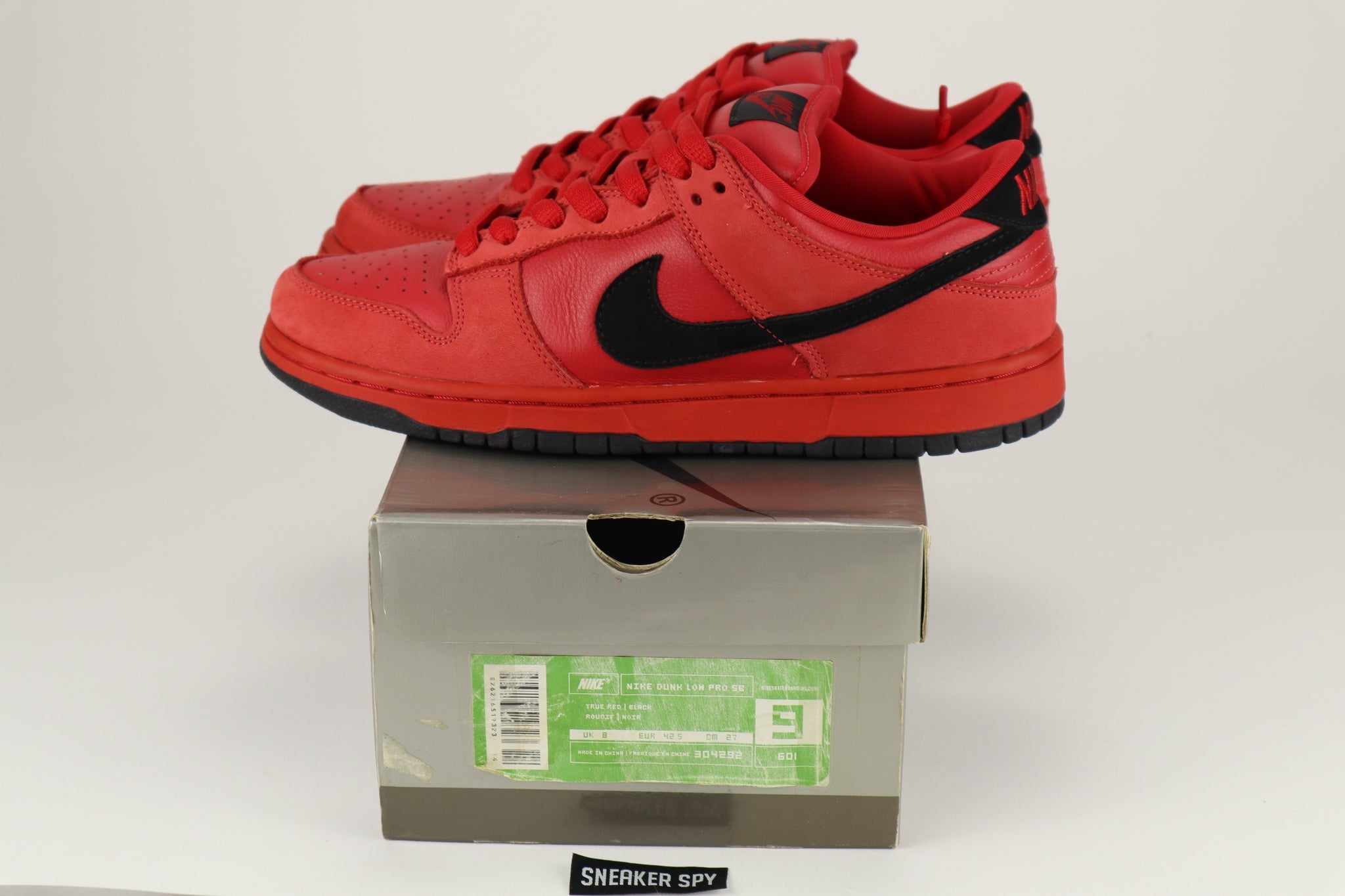 NIKE DUNK LOW PRO SB "TRUE RED" 304292 601 (PRE-OWNED)