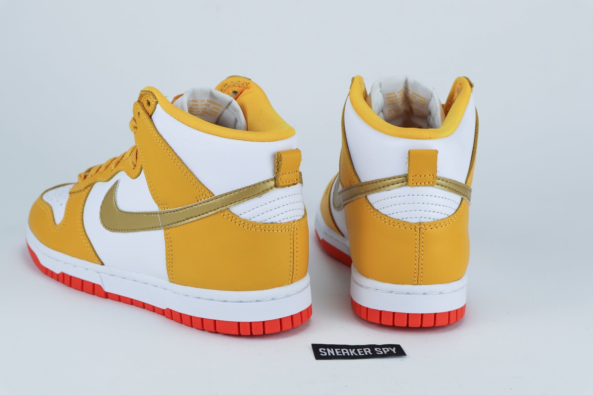 NIKE DUNK HIGH WOMENS "UNIVERSITY GOLD" DQ4691 700