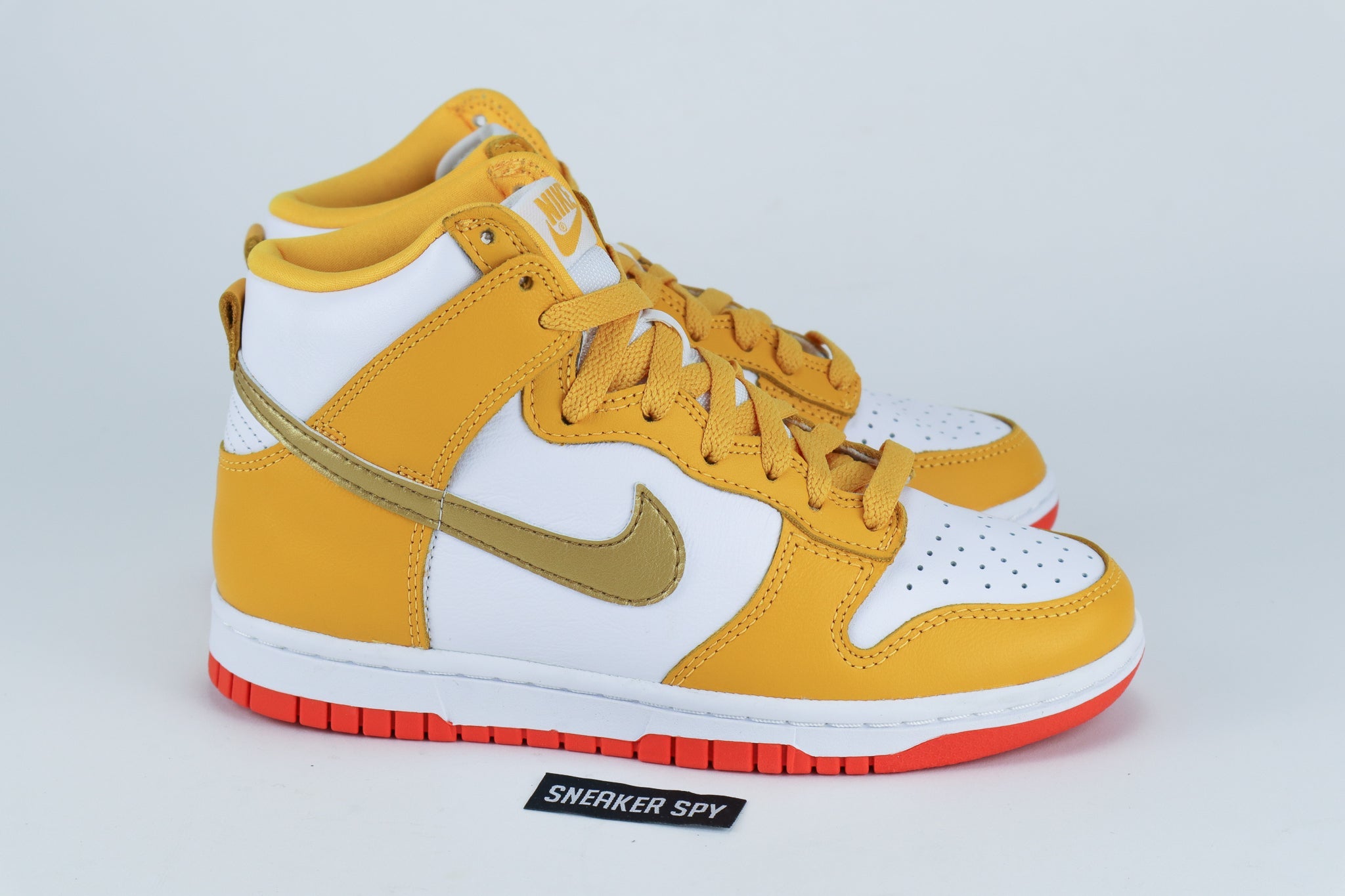 NIKE DUNK HIGH WOMENS "UNIVERSITY GOLD" DQ4691 700