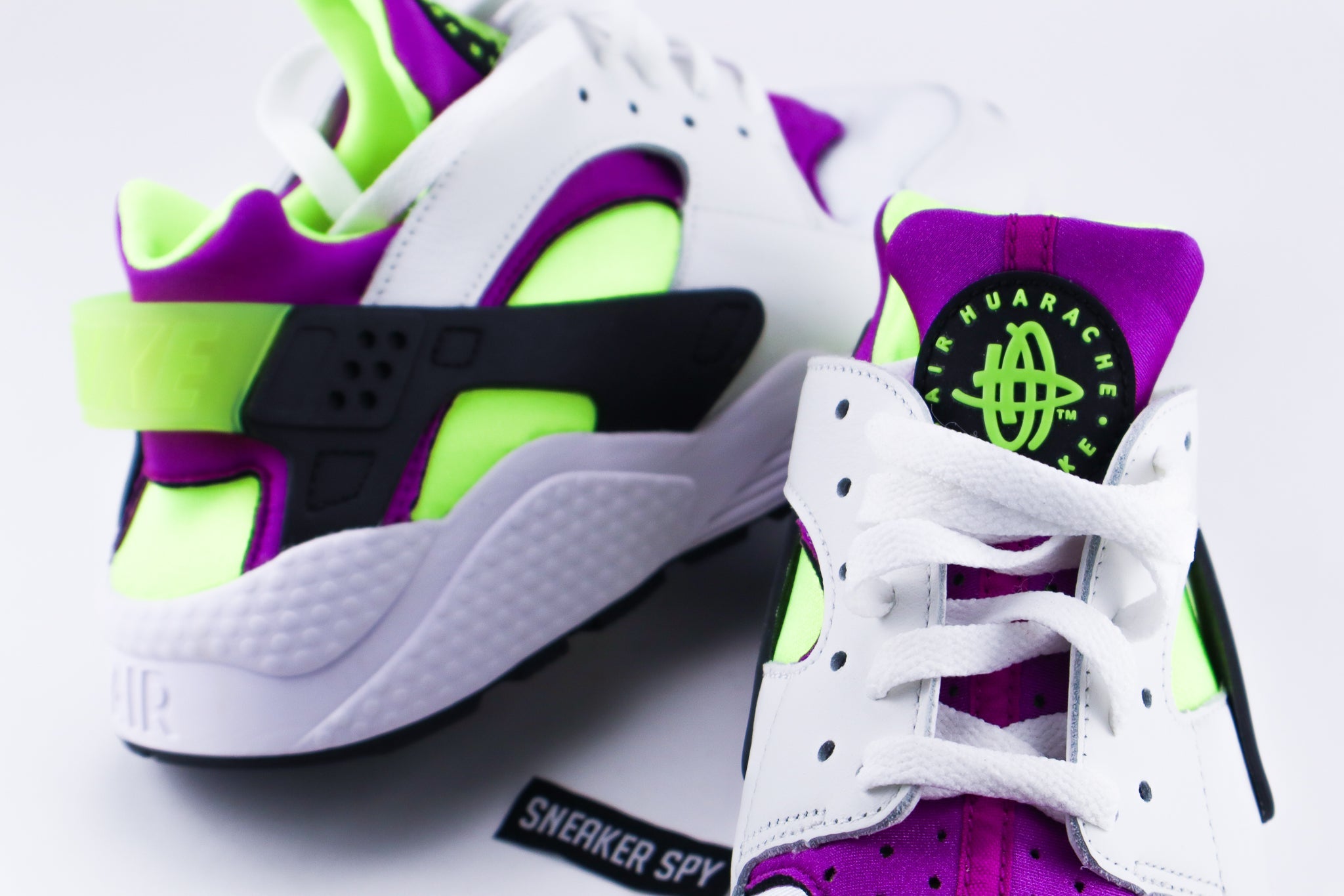 NIKE AIR HUARACHE "NEON" DD1068 104