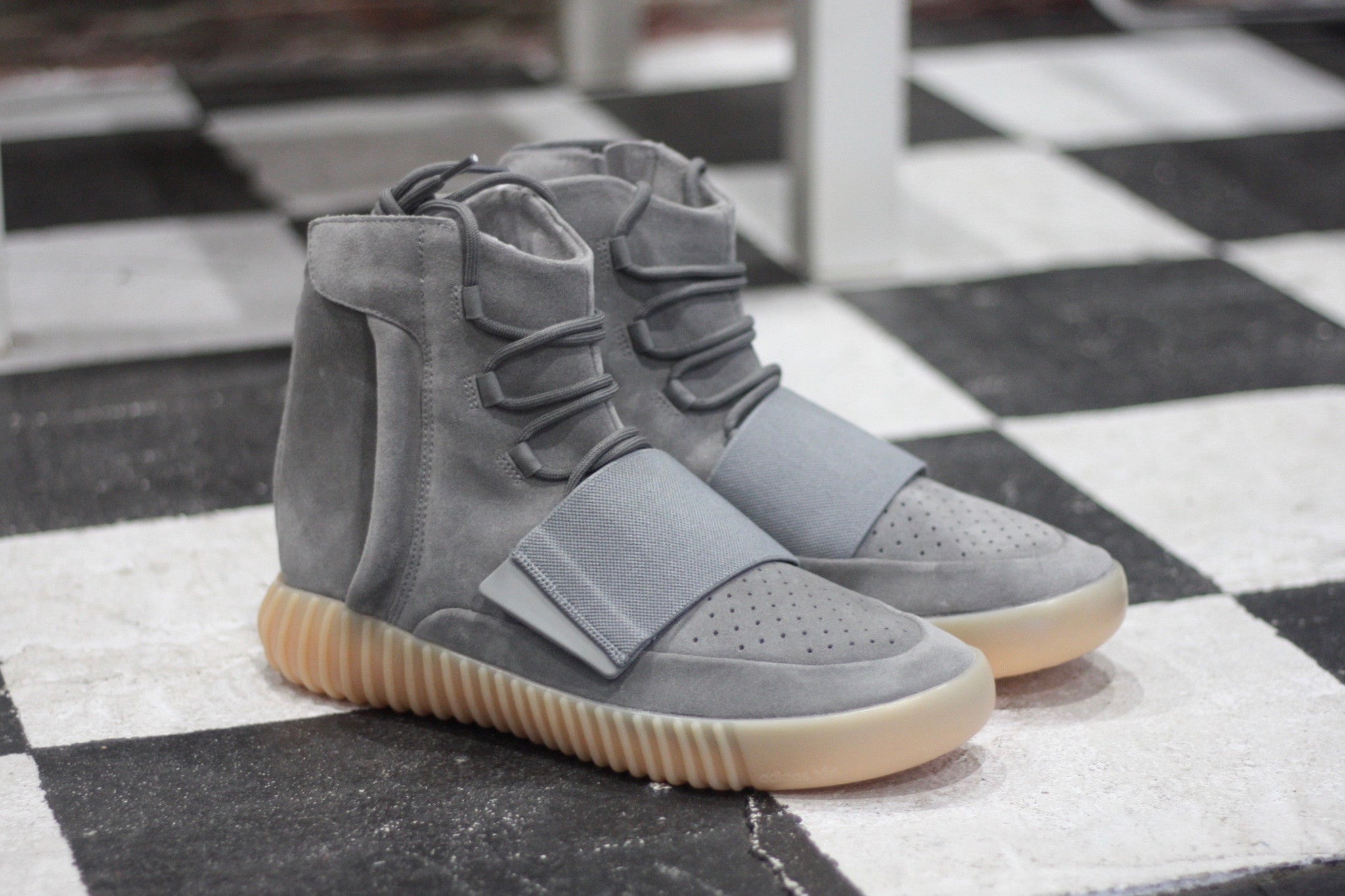 ADIDAS YEEZY BOOST 750 LIGHT GREY GUM bb1840 - thesneakerspy