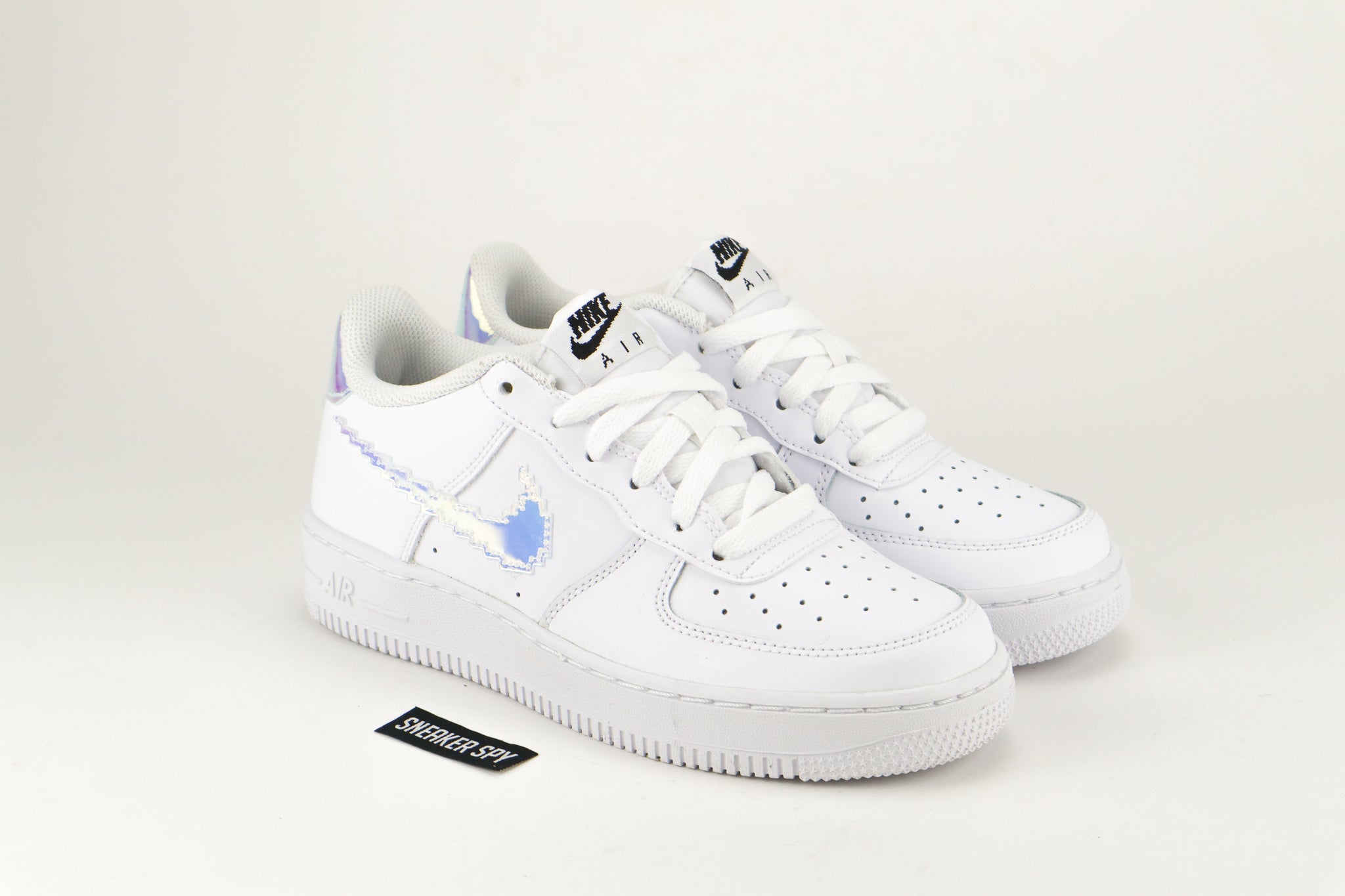 NIKE AIR FORCE LV8 "DIGITAL SWOOSH PIXEL" GS (GRADE SCHOOL) CW1577 100