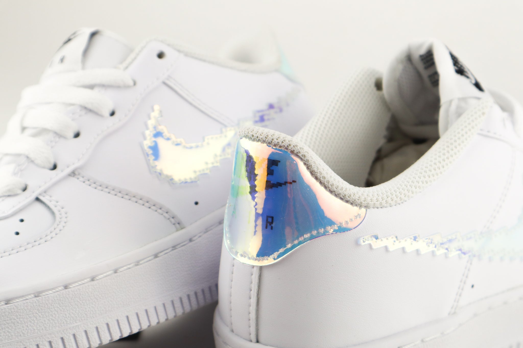 NIKE AIR FORCE LV8 "DIGITAL SWOOSH PIXEL" GS (GRADE SCHOOL) CW1577 100