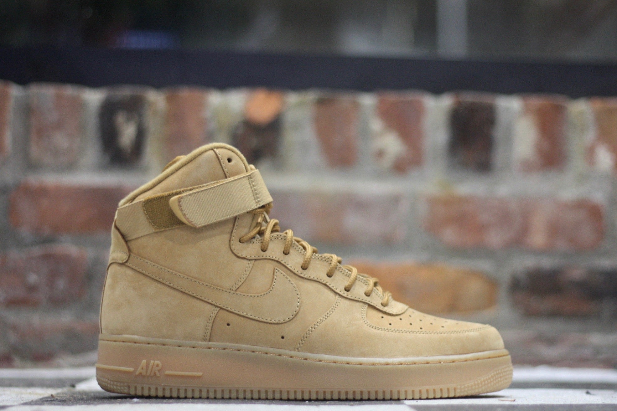 NIKE AIR FORCE 1 HIGH 2007 lV8 "WHEAT" 806403-200