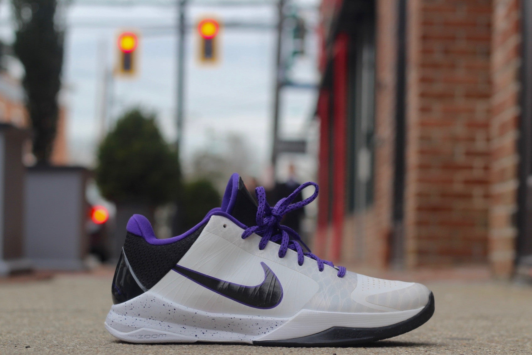 NIKE KOBE V 5 INLINE "VARSITY PURPLE 386429-101