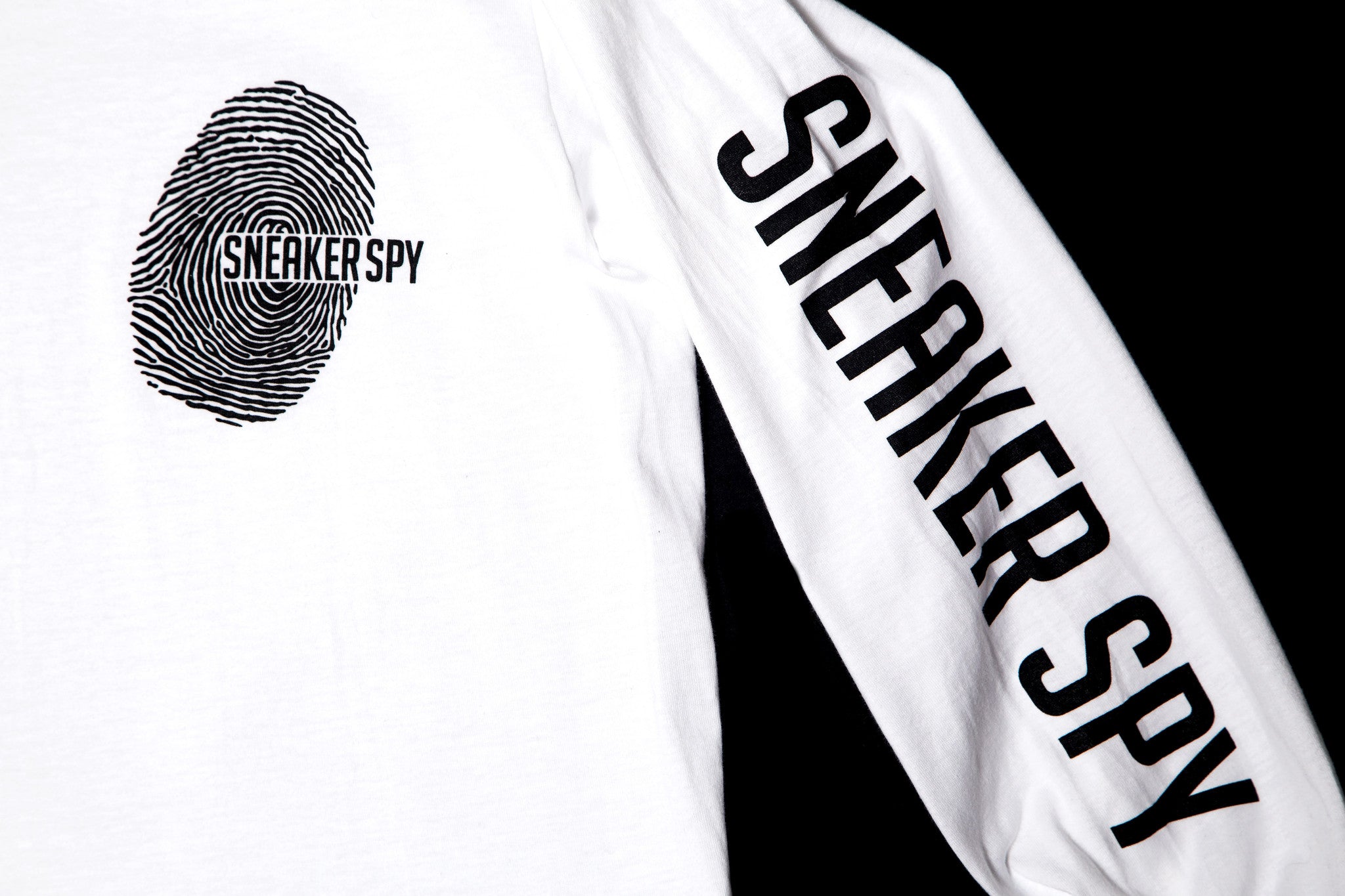 THE SNEAKER SPY THUMB PRINT LONGSLEEVE - WHITE