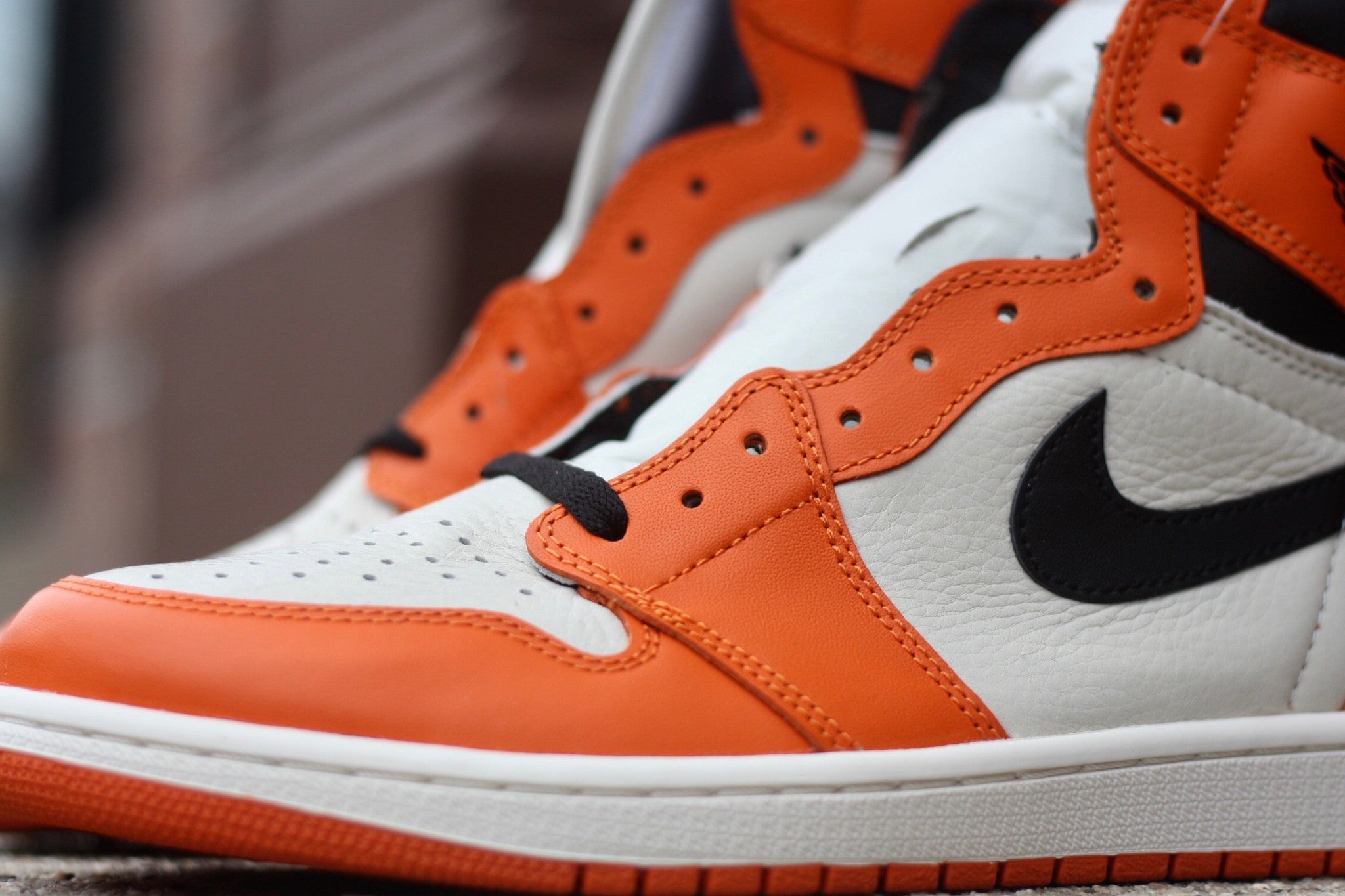 AIR JORDAN RETRO 1 HI OG "REVERSE SHATTERED BACKBOARD" 555088 113 - thesneakerspy