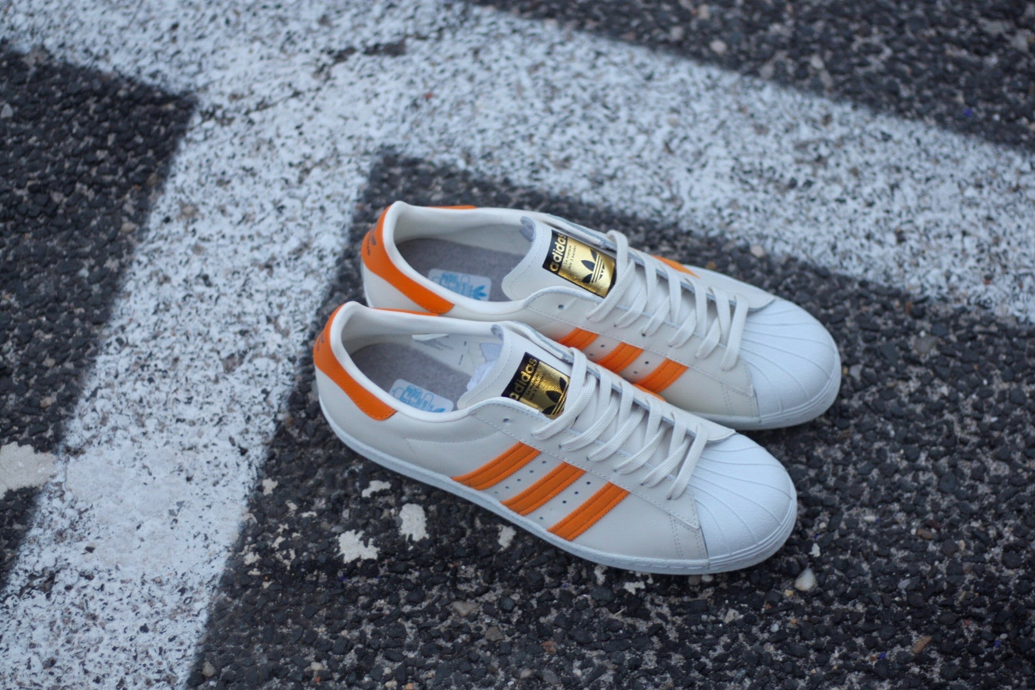 ADIDAS SUPERSTAR 80S "LIGHT ORANGE / OFF WHITE" S75842 - thesneakerspy