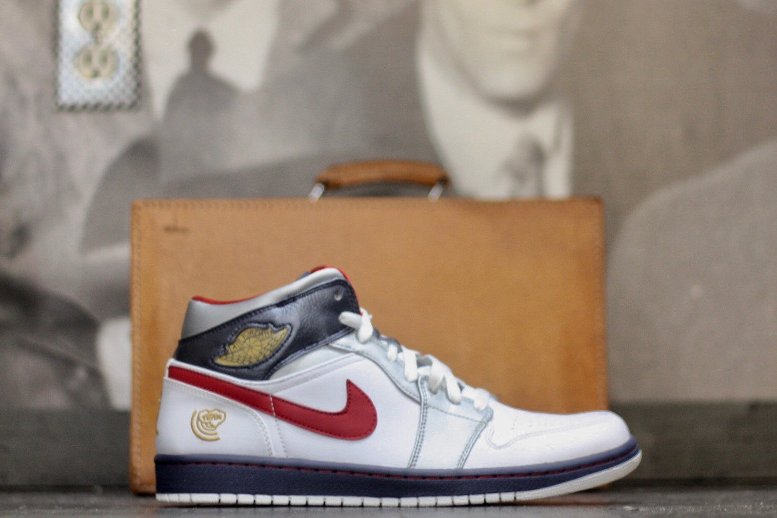 AIR JORDAN RETRO 1 MID "OLYMPIC" 136085-161 - thesneakerspy