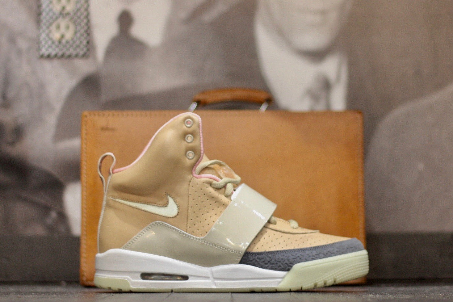 NIKE AIR YEEZY "ZEN" 366164-111 2009