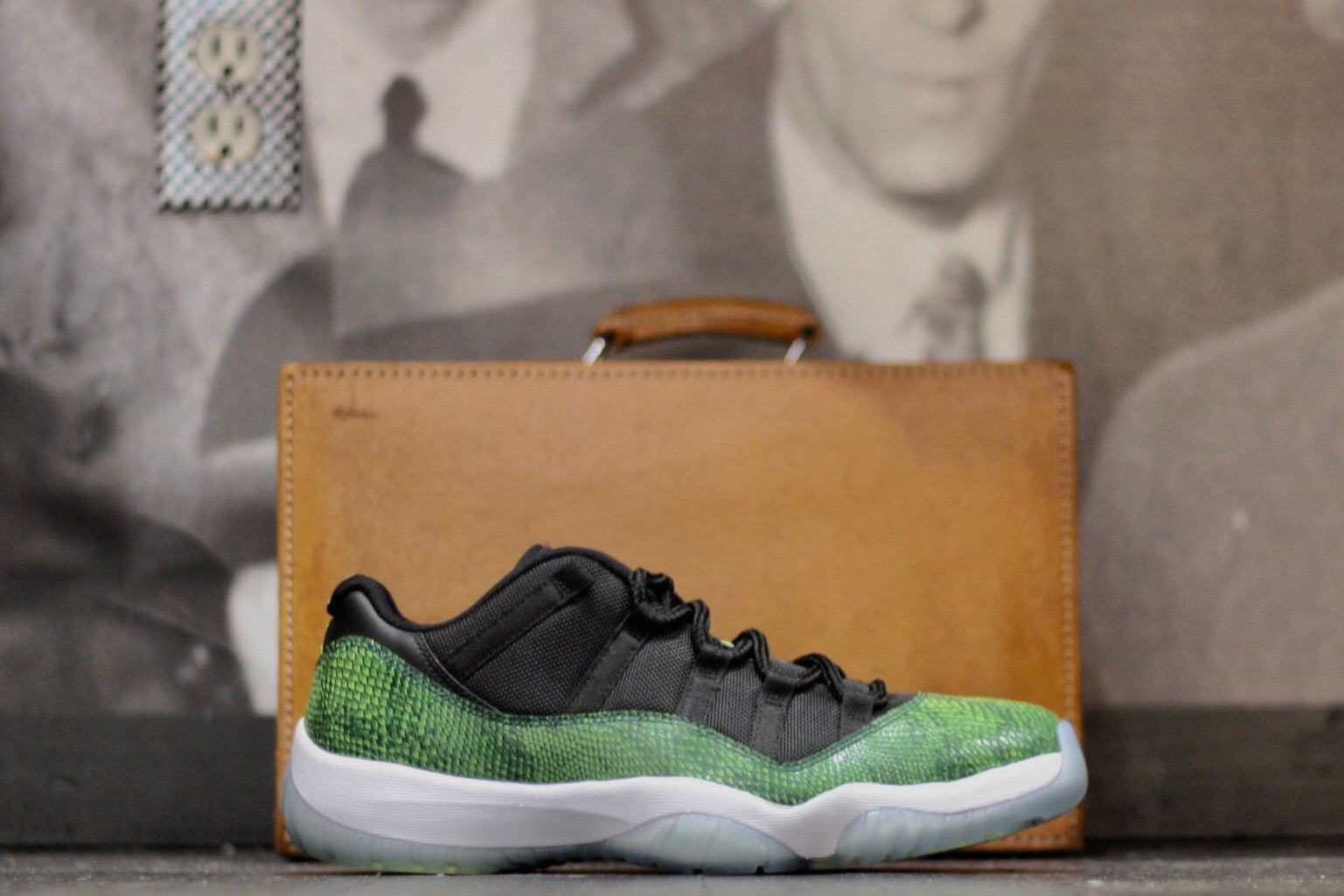 AIR JORDAN RETRO 11 XI LOW "SNAKESKIN" 528895-033 - thesneakerspy