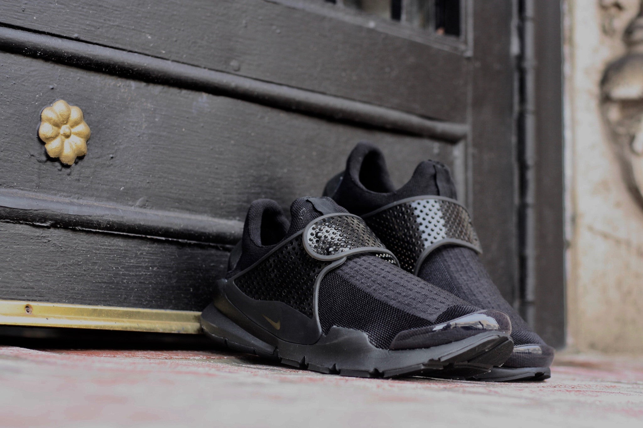 NIKE SOCK DART "TRIPLE BLACK" 819686-001