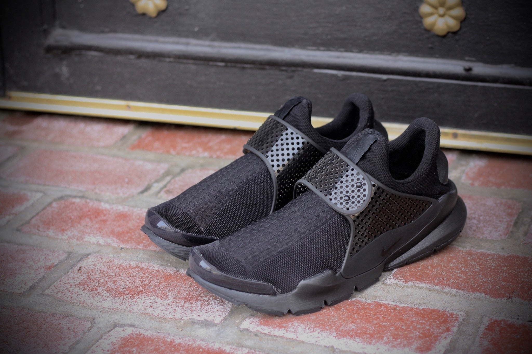 NIKE SOCK DART "TRIPLE BLACK" 819686-001