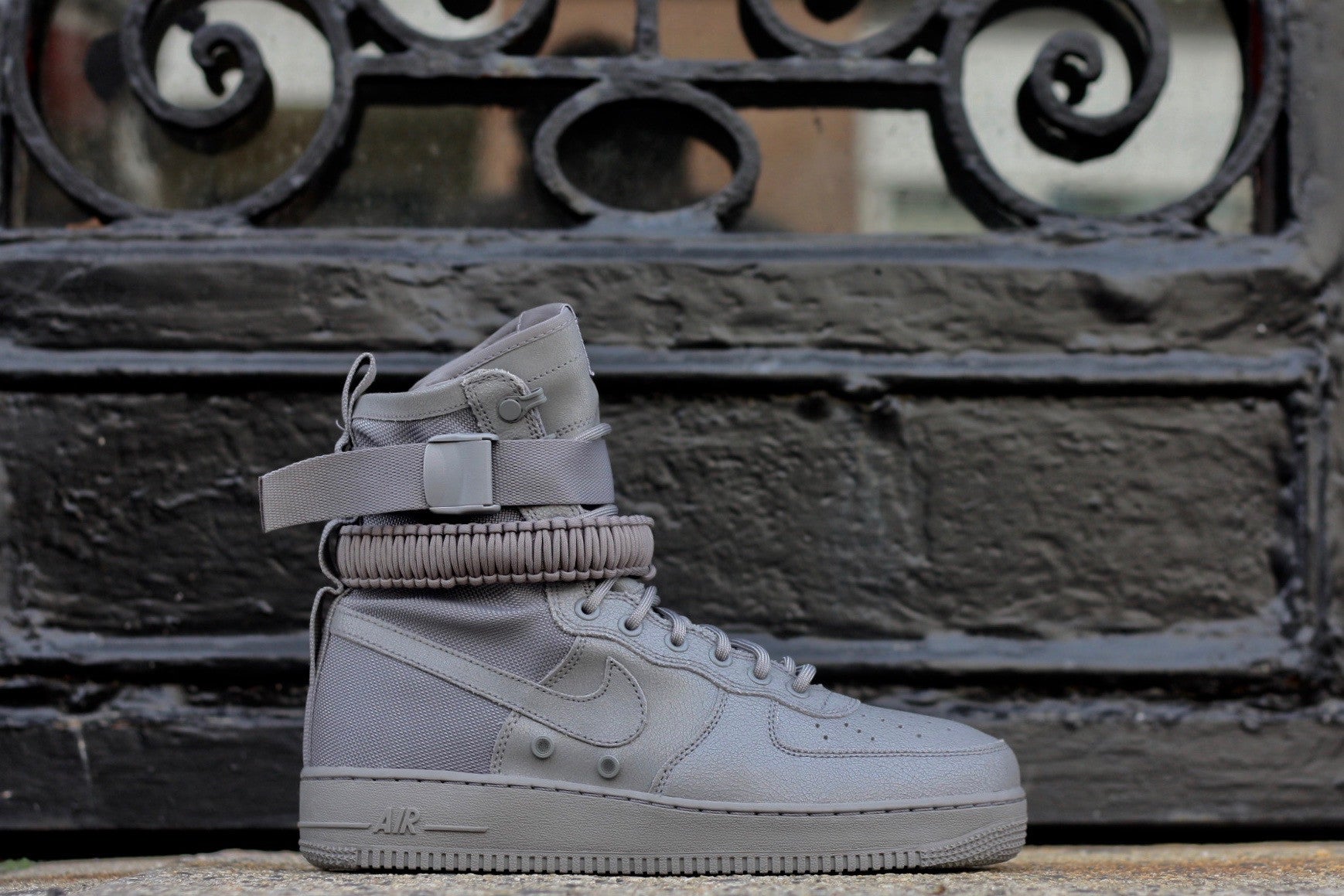 NIKE AIR FORCE 1 SPECIAL FORCES SF QS "DUST GREY" 903270-001