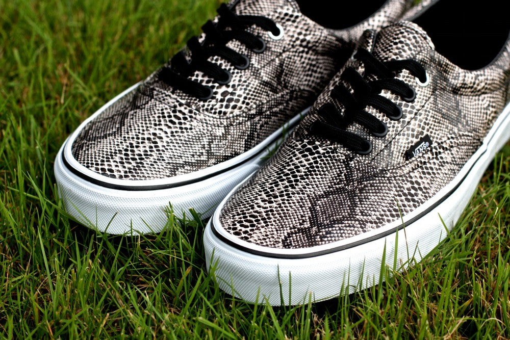 VANS ERA LOW SNAKESKIN GRAY/BLACK VN-0WC3CDUI - thesneakerspy