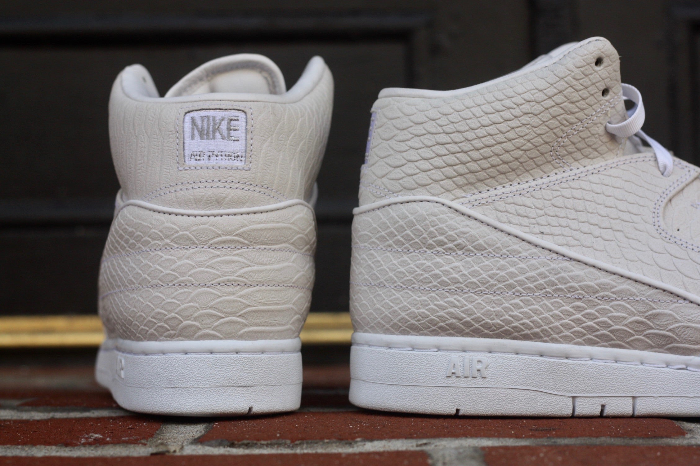 NIKE AIR PYTHON "OFF WHITE"