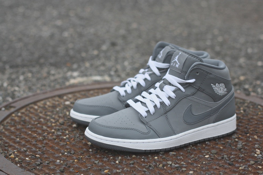 AIR JORDAN 1 MID "COOL GREY" 554724 014 - thesneakerspy