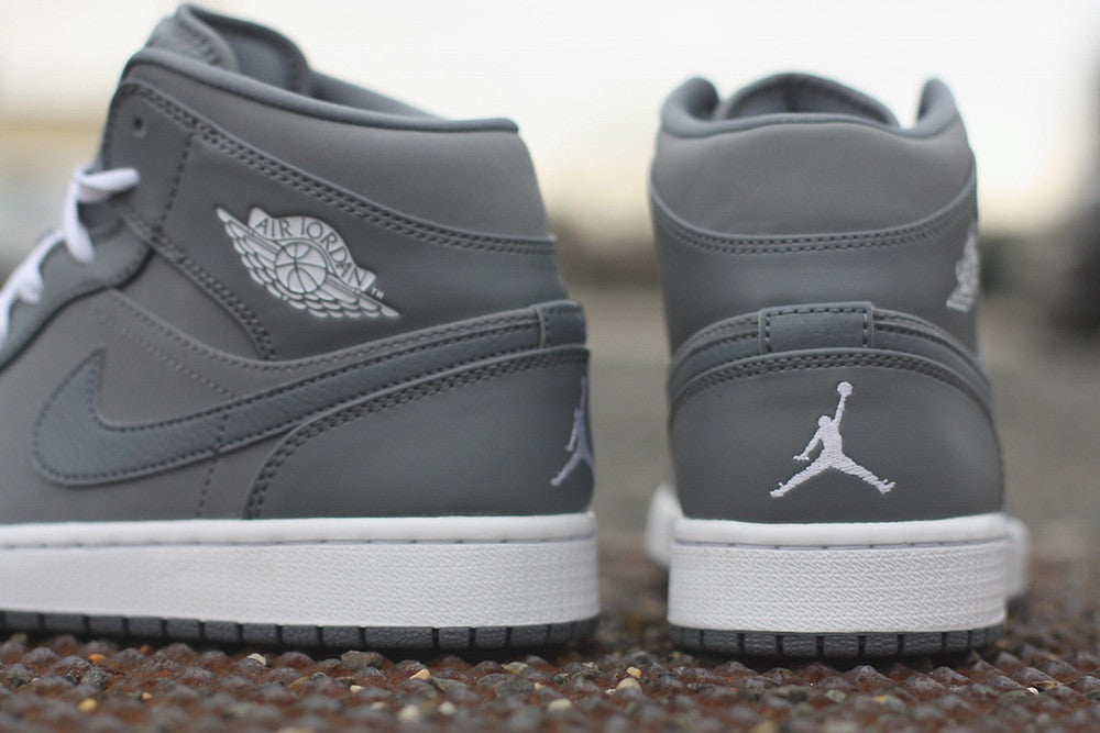 AIR JORDAN 1 MID "COOL GREY" 554724 014 - thesneakerspy