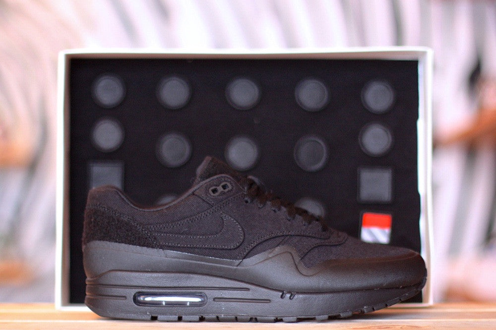 NIKE AIR MAX 1 V SP TZ "BLACK PATCH" 704901 001 - thesneakerspy