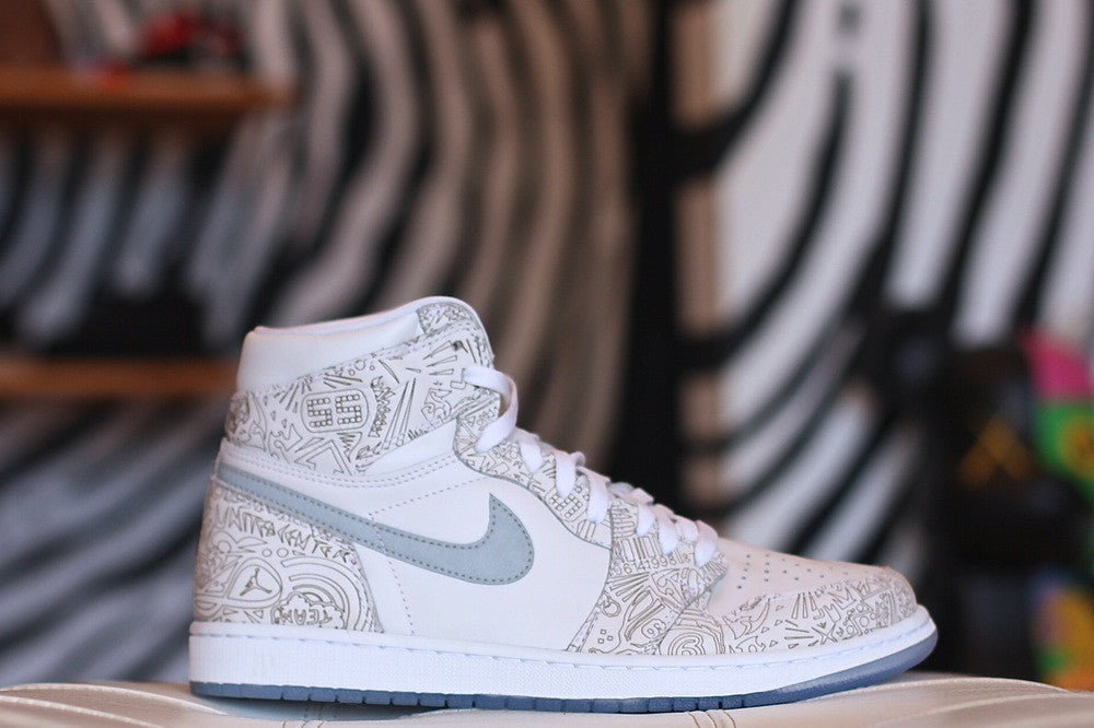 AIR JORDAN RETRO 1 HIGH OG LASER 705289 100 - thesneakerspy