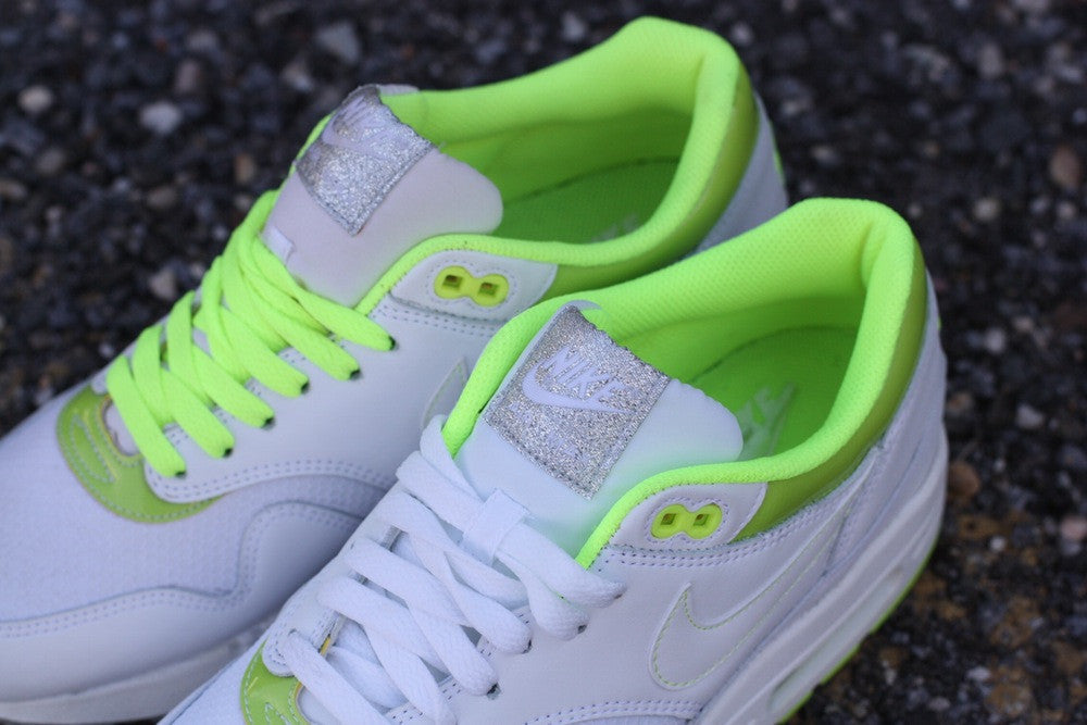 NIKE AIR MAX 1 "VOLT" 308866 114 - thesneakerspy