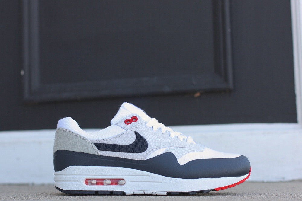 NIKE AIR MAX 1 V SP PATCH PARIS 704901 146 - thesneakerspy