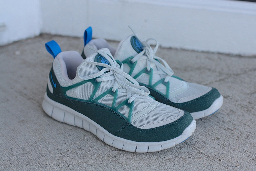 NIKE FREE HUARACHE LIGHT ATOMIC TEAL 555440 043 - thesneakerspy