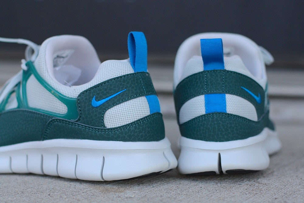 NIKE FREE HUARACHE LIGHT ATOMIC TEAL 555440 043 - thesneakerspy