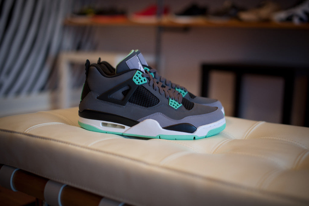 AIR JORDAN RETRO 4 "GREEN GLOW" 308497-033 - thesneakerspy