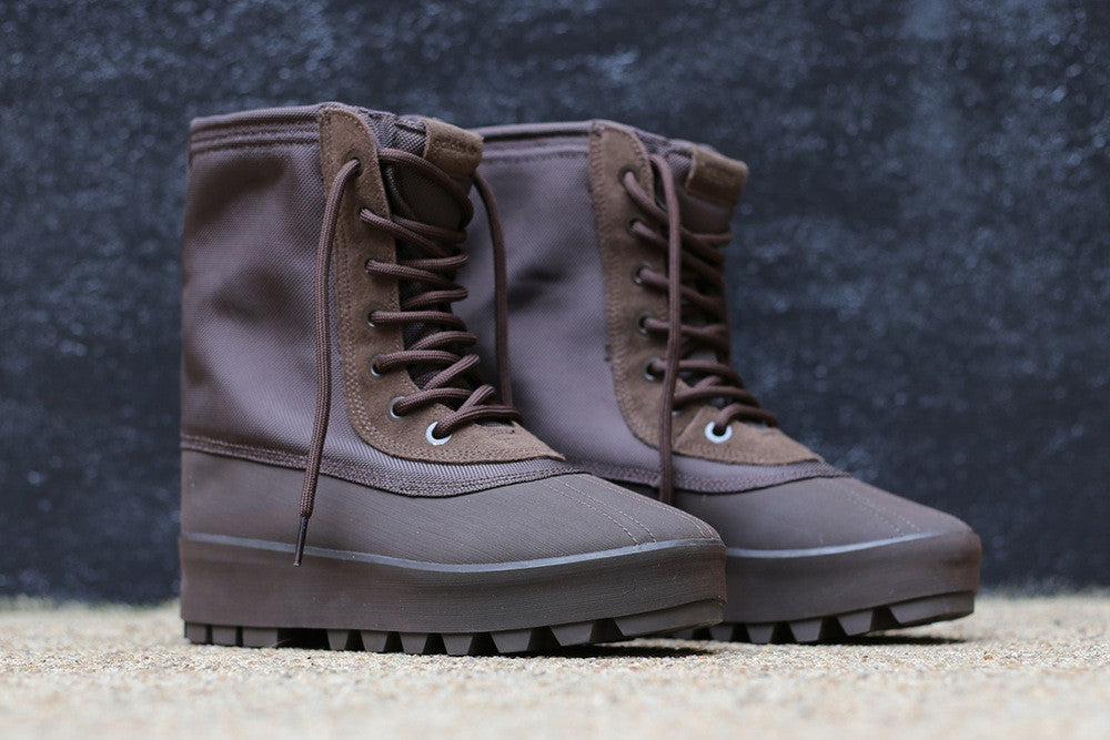 ADIDAS YEEZY 950 MENS "CHOCLATE" - thesneakerspy