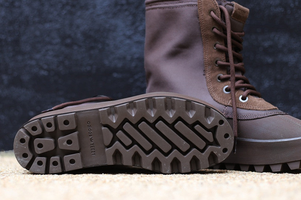 ADIDAS YEEZY 950 MENS "CHOCLATE" - thesneakerspy