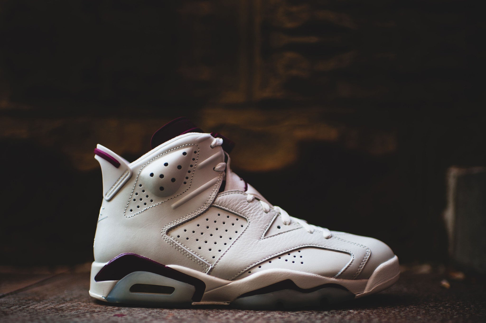 AIR JORDAN RETRO 6 "MAROON" 384664 116 2015 - thesneakerspy